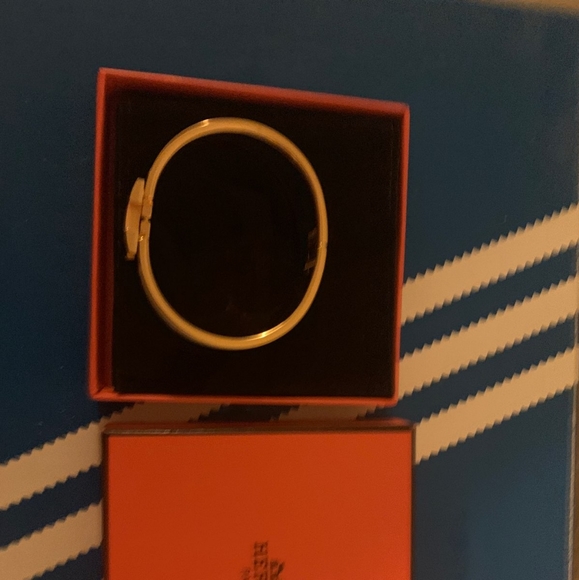 Bracelet authentic